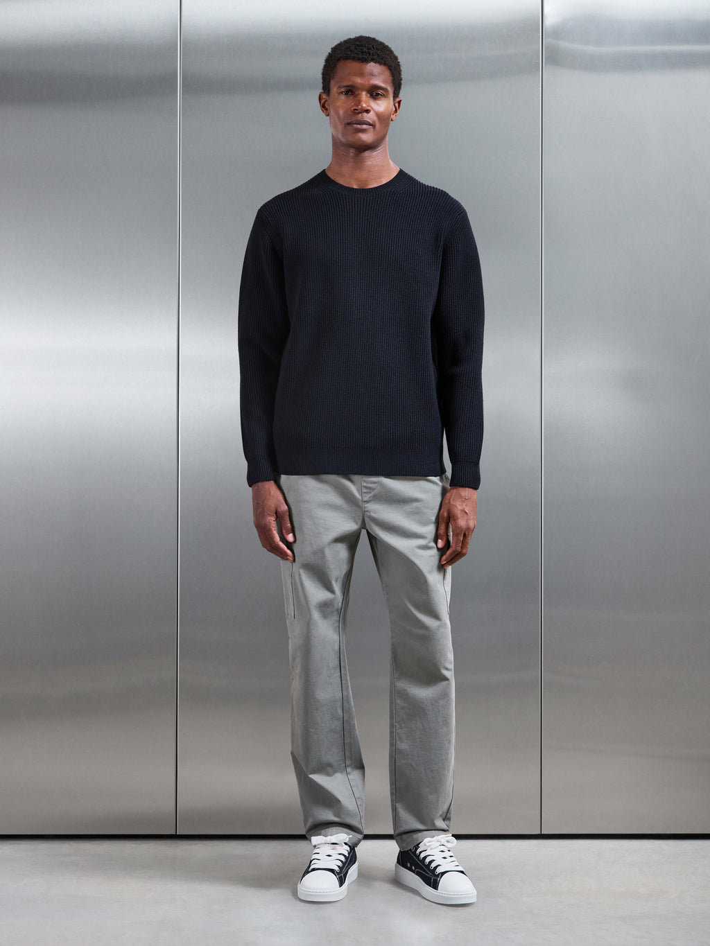 Chunky Ribbed Sweatshirt in Navy