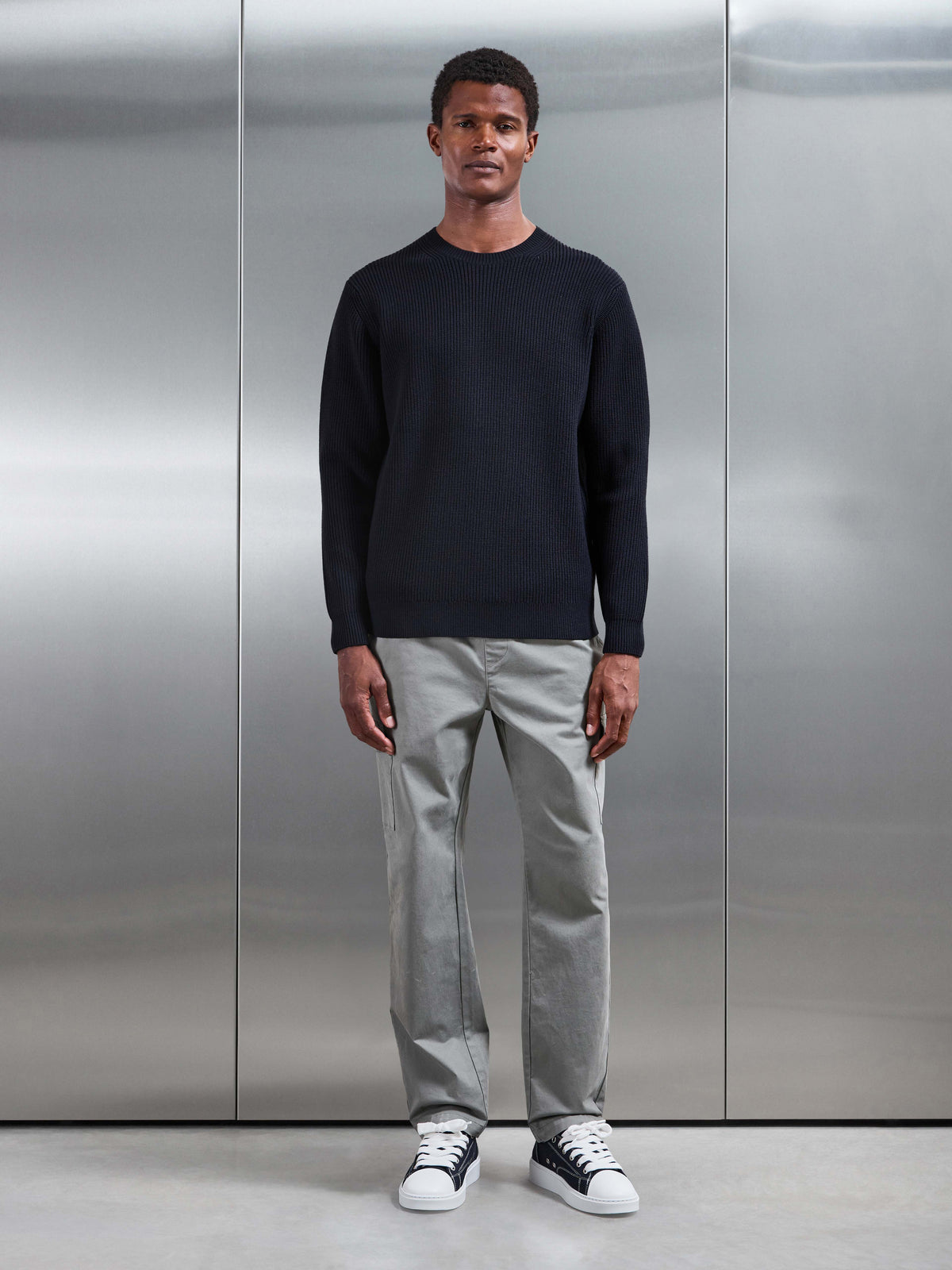Chunky Ribbed Sweatshirt in Navy