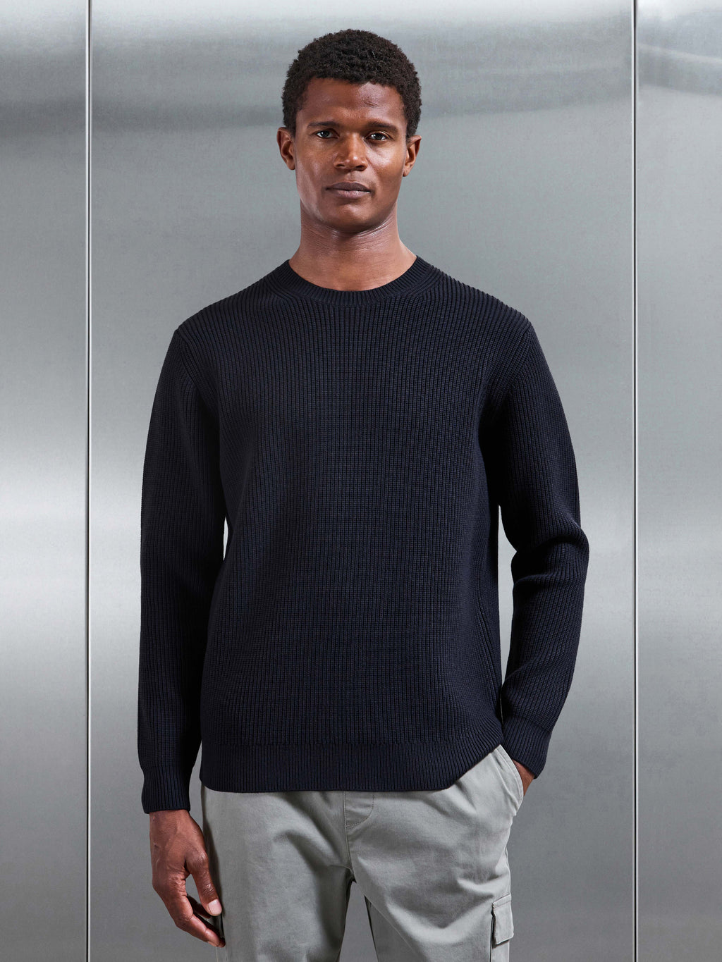 Chunky Ribbed Sweatshirt in Navy