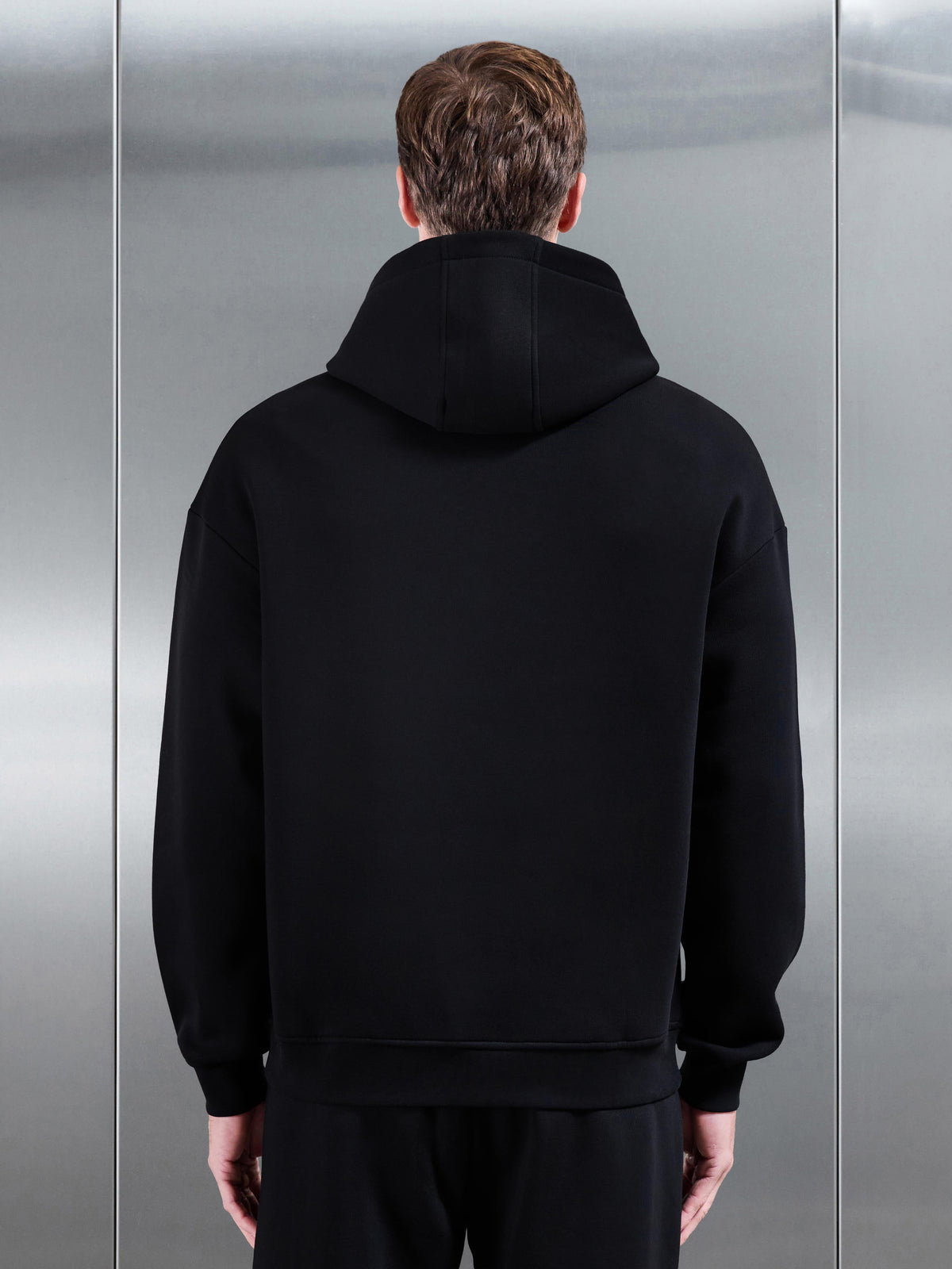 Essential Relaxed Hoodie in Black