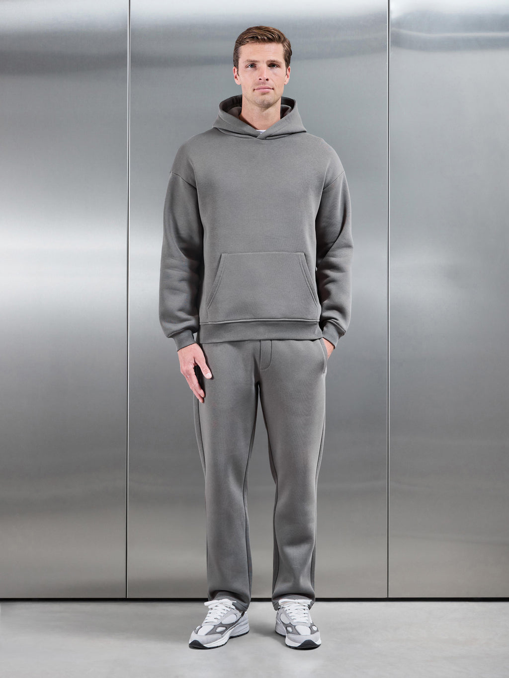 Essential Relaxed Hoodie in Grey