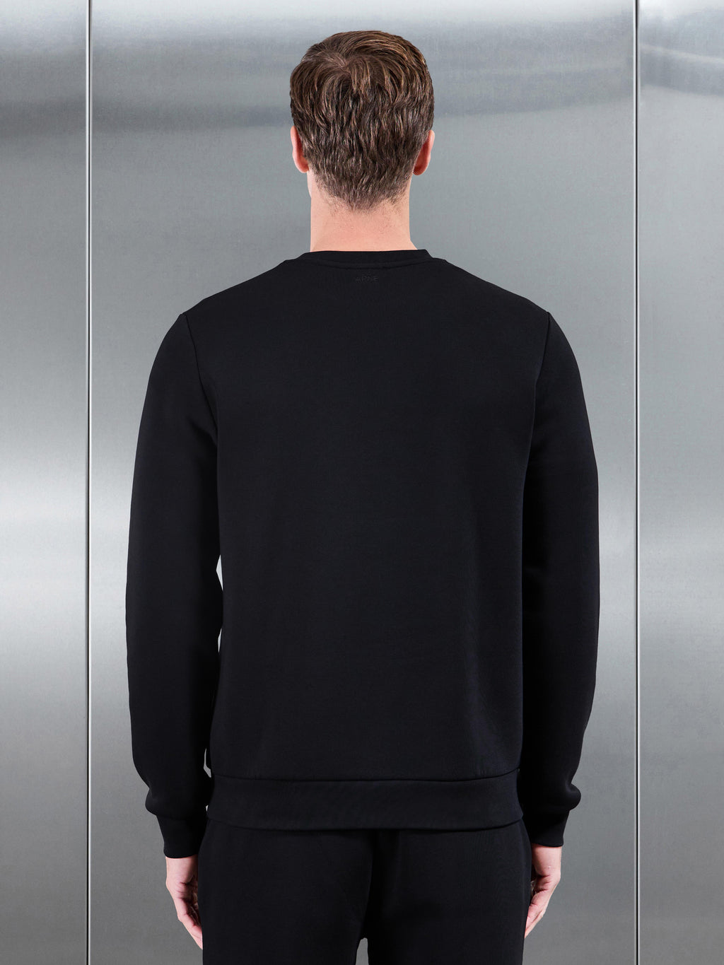 Essential Sweatshirt in Black