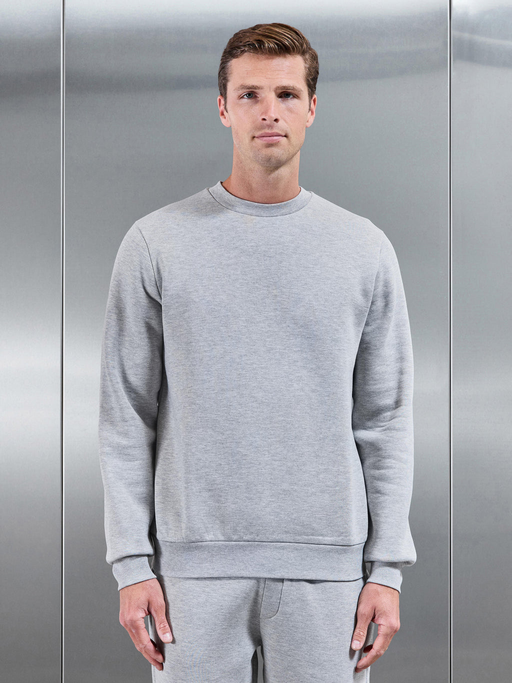 Essential Sweatshirt in Marl Grey