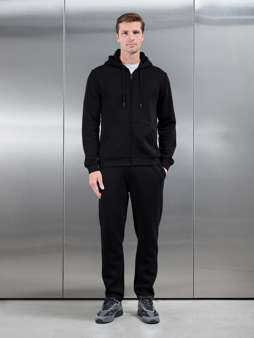Essential Zip Hoodie in Black