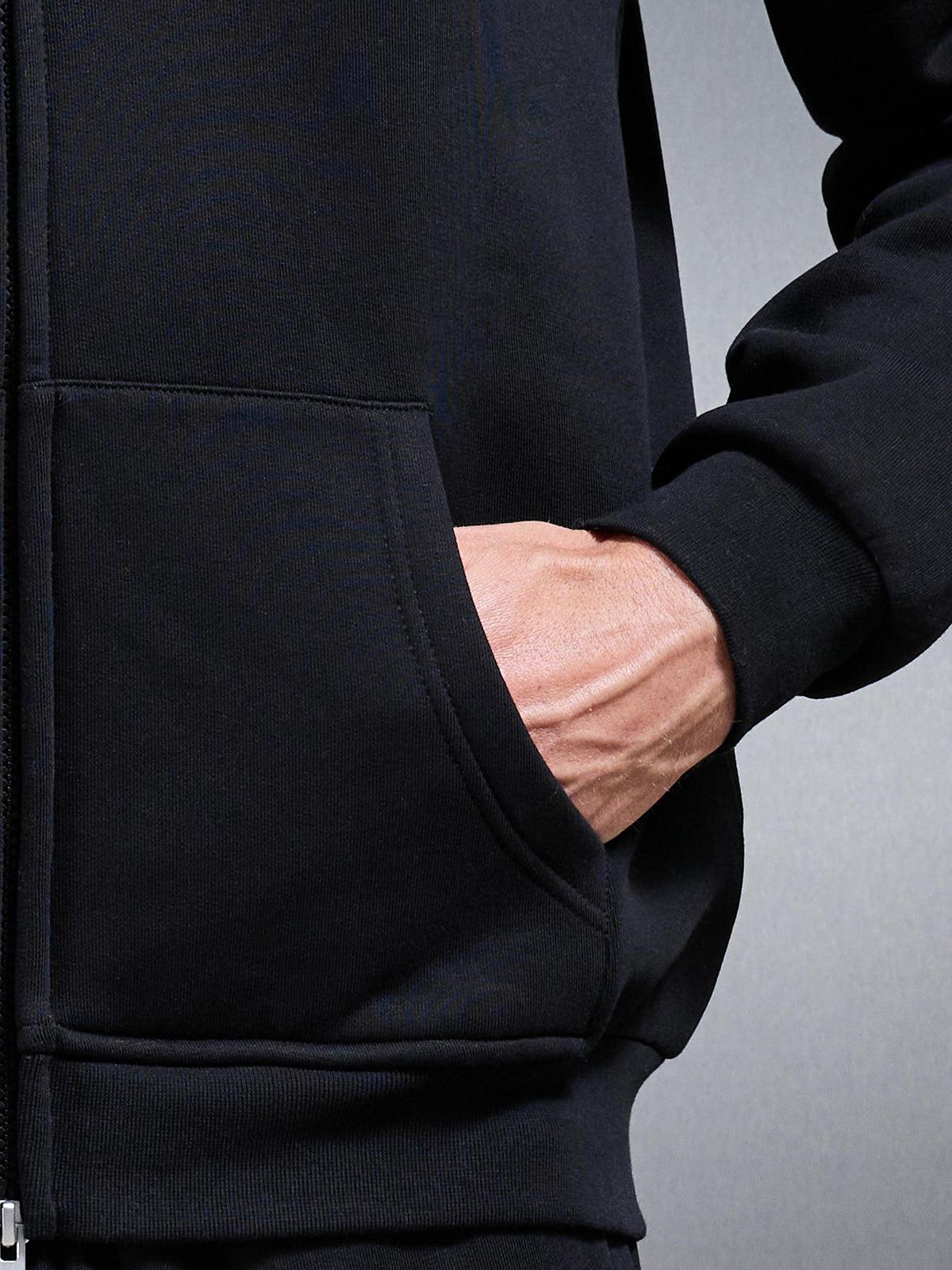 Essential Relaxed Fit Zip Through Hoodie in Black – relaxed fit men's hoodie – view 4
