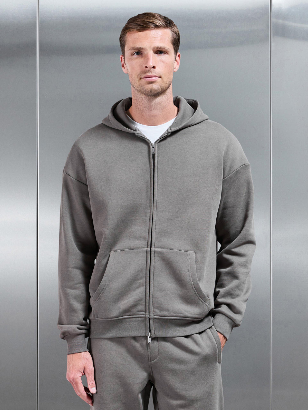 Essential Relaxed Fit Zip Through Hoodie in Grey – relaxed fit men's hoodie – 79% cotton 21% polyester
