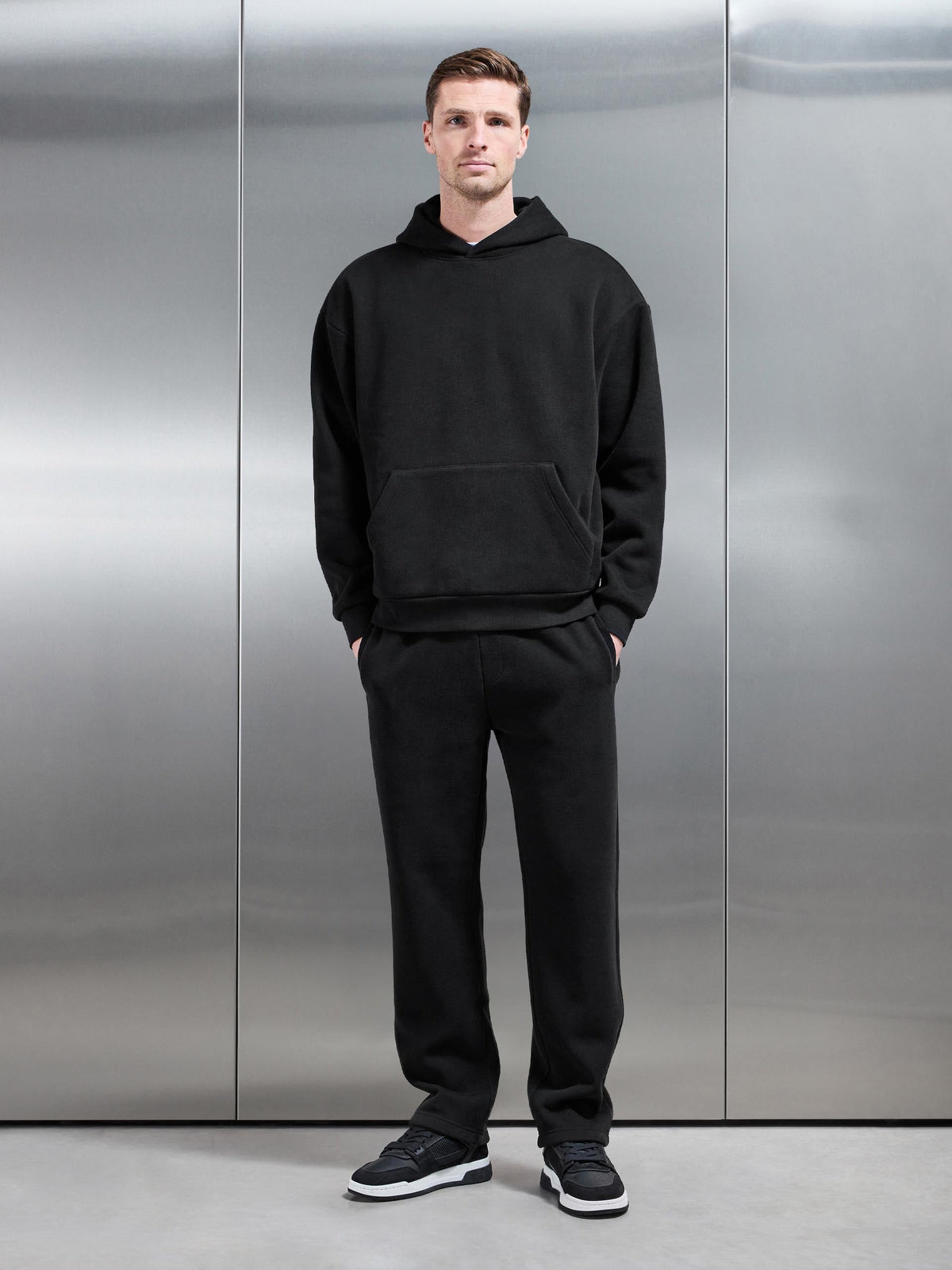 Oversized Hoodie in Black