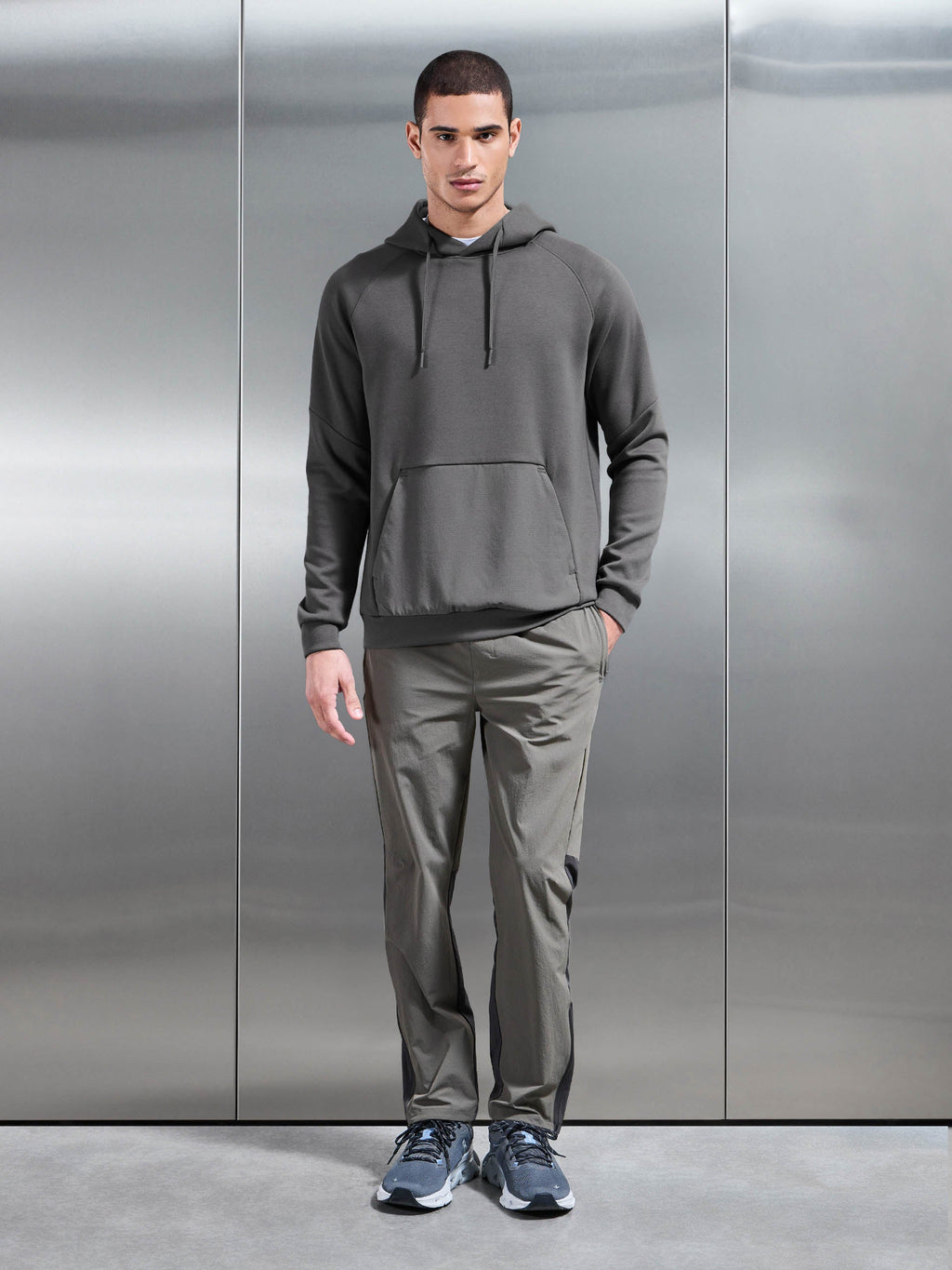 Trail Hybrid Hoodie in Grey