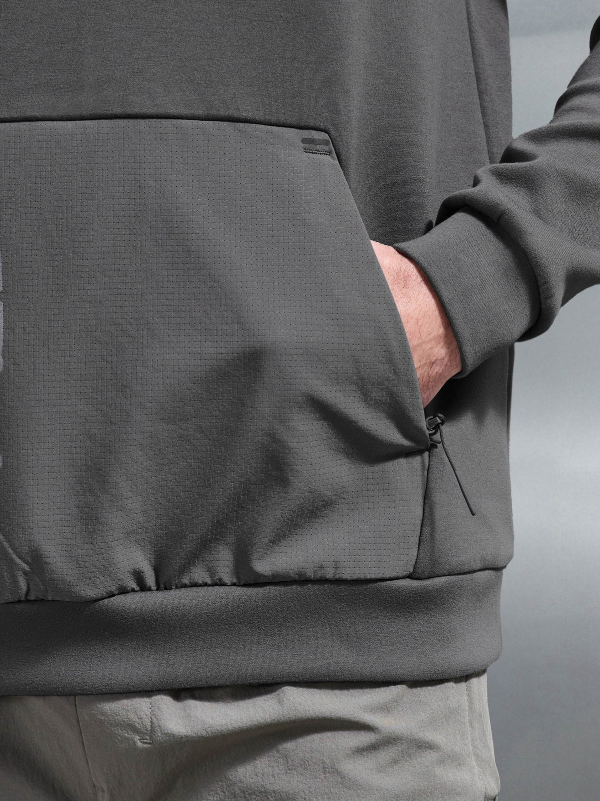 Trail Hybrid Hoodie in Grey