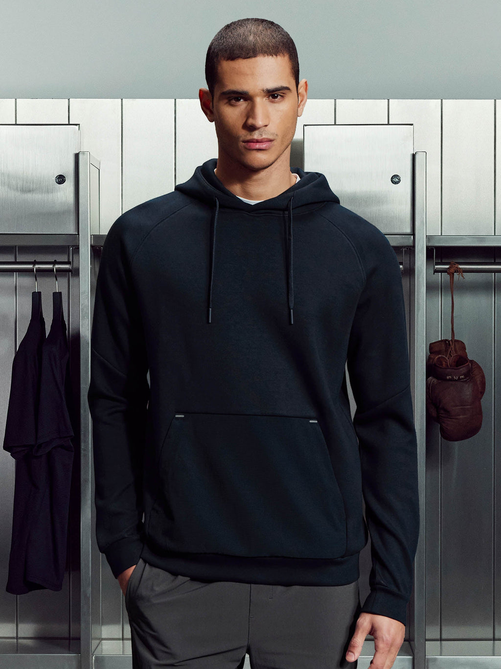 Trail Hybrid Hoodie in Navy
