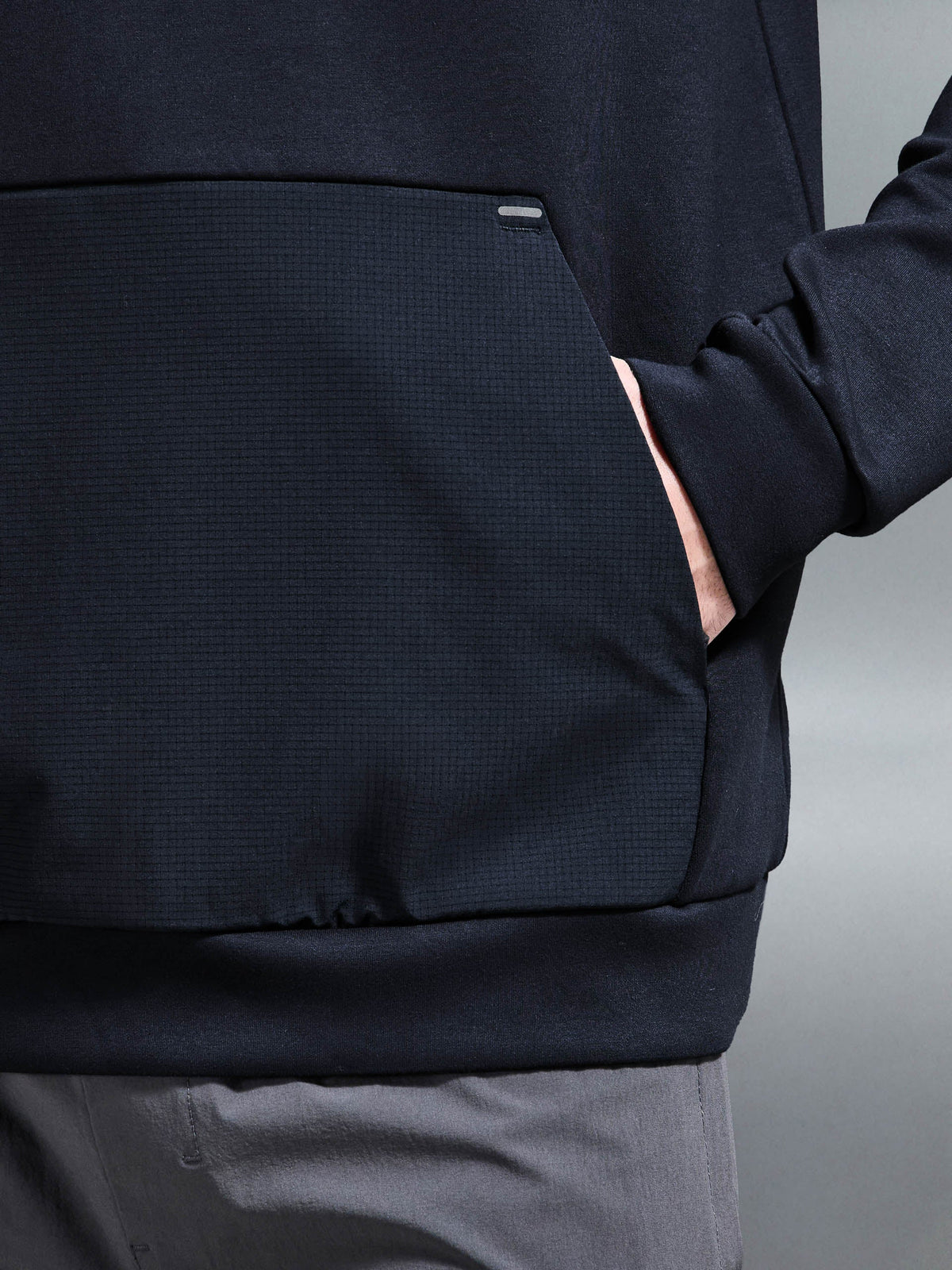 Trail Hybrid Hoodie in Navy